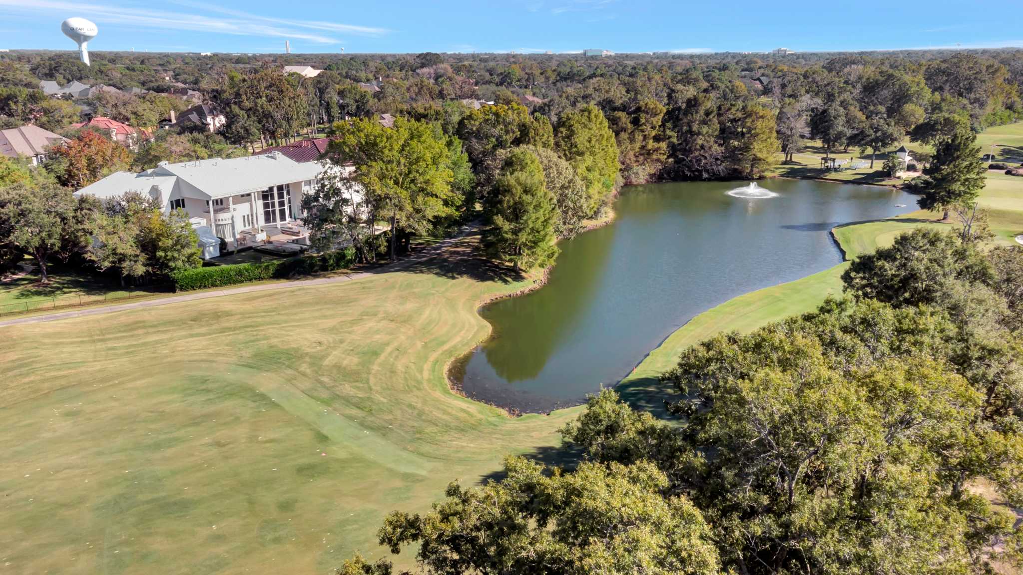 Can you guess Clear Lake home’s sale price? Houstonian News